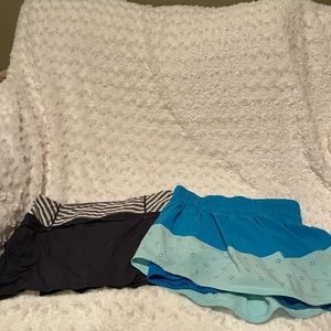 Lululemon lot of 2 skorts size 4